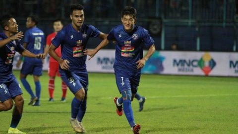 Pemain Arema, Oh In-kyun, merayakan gol. Foto: Dok. Media Arema FC