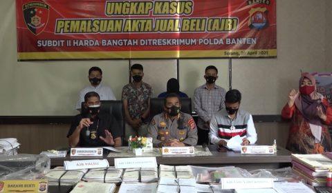 Konferensi Pers Polda Banten, Pengungkapan Mafia Tanah, 690 AJB Palsu. Foto: mascipoldotcom. Kamis (29/04/2021).