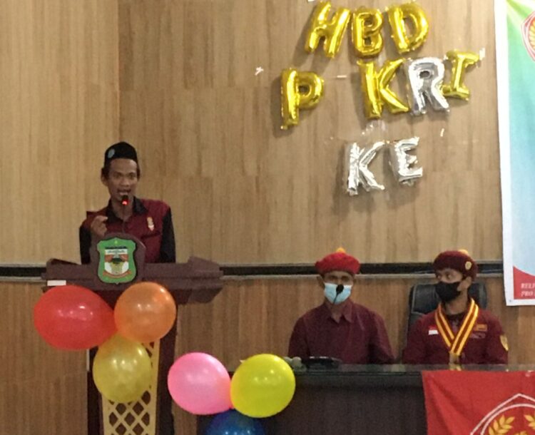 (kiri) Ketua Umu PC IMM Pematang Siantar saat menyampaikan kata sambutannya saat perayaan HUT PMKRI. Foto: Dok. PC IMM.