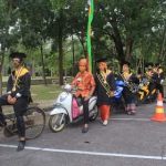 Unilak Riau Gelar Acara Wisuda Drive Thru, Sejumlah Wisudawan Gunakan Sepeda Onthel