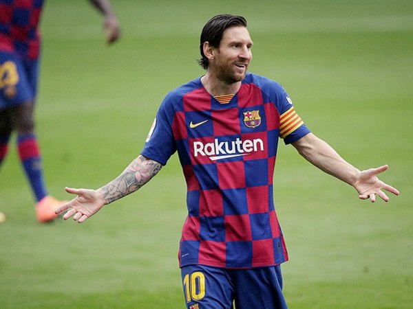 Lionel Messi akan diikat kontrak bernilai 4,5 triliun rupiah jika pindah ke Inter Milan (Image: Getty)