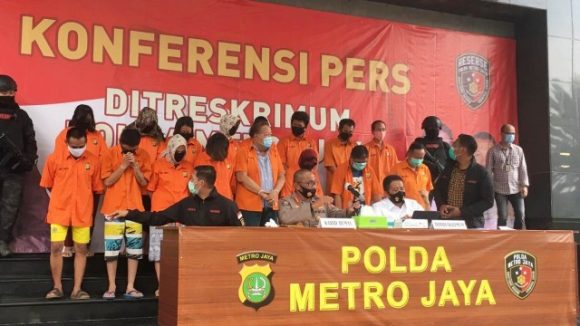Jumpa pers pengungkapan kasus klinik aborsi di Polda Metro Jaya, Jakarta, Selasa (18/8). Foto: Dok. Istimewa