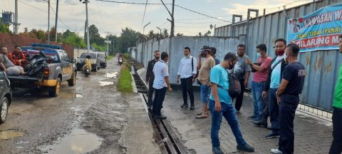 Pihak Polres Simalungun saat melaukan pengamanan dilokasi terjadinya Tawuran antar 2 kelompok Ormas. Foto: Dok. Humas Polres Simalungun.