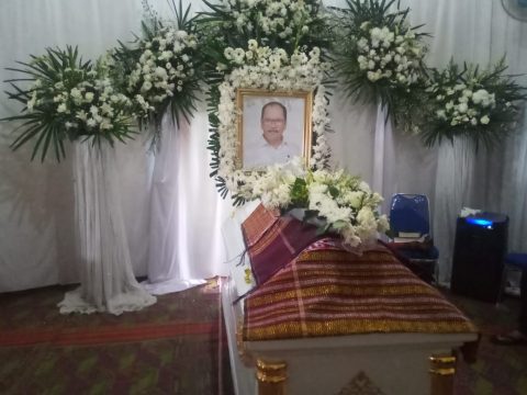 Proses pemakaman Ir Asner Silalahi MT dilakukan sesuai adat Batak. Foto: Istimewa