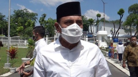 Gubernur Sumatra Utara, Edy Rahmayadi saat diwawancarai wartawan di rumah dinasnya Foto: Rahmat Utomo/kumparan