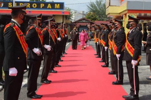 Upacara Pelepasan Purna Bhakti Purnawirawan Polri dan ASN Polres Labuhanbatu. Foto: Istimewa. Rabu, (02/06/2021).