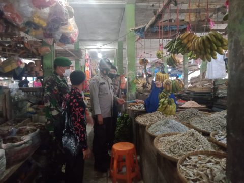 Polsek Tanjung Beringgin saat cek Pusat Pasar Rakyat Tradisional. Foto: Humas Polres Sergai.