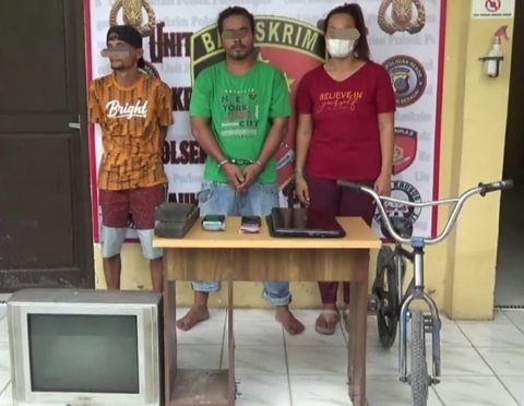 Ketiga tersangka bersama barang Bukti diamankan Polsek Perbaungan. Foto: Humas Polres Sergai.