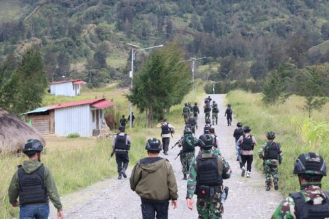 TNI-Polri terlibat baku tembak dengan KKBP di Ilaga, Papua. Foto: Dok. Istimewa