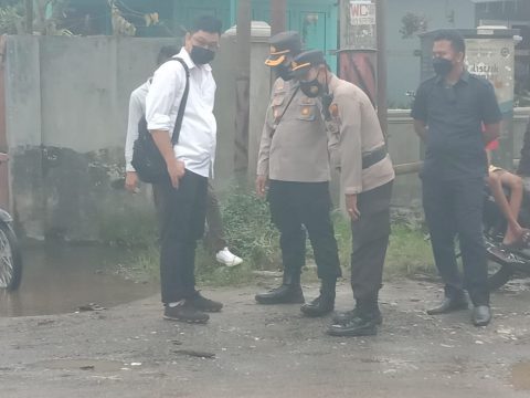 Pihak kepolisian Polres Tebing Tinggi Olah TKP. Foto: Roy.