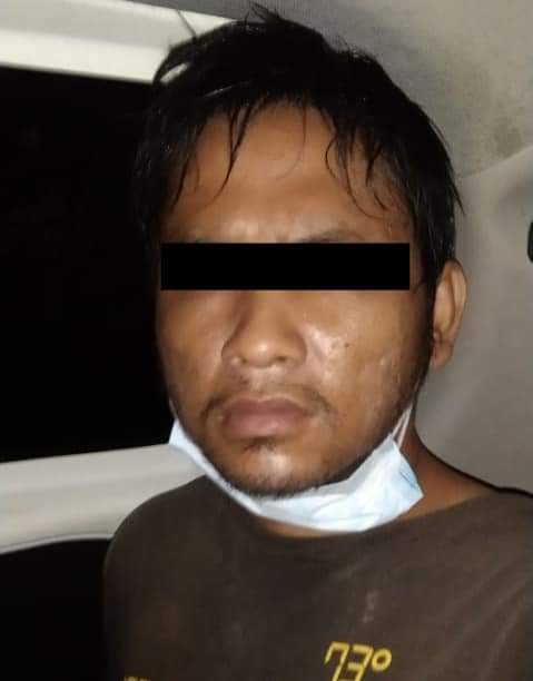 Salah satu tersangka Kawanan becak Hantu, Ronal Sinaga usai ditangkap Tim Resmob Jatanras Polda Sumut. Foto: Istimewa/Roy Mansyah.