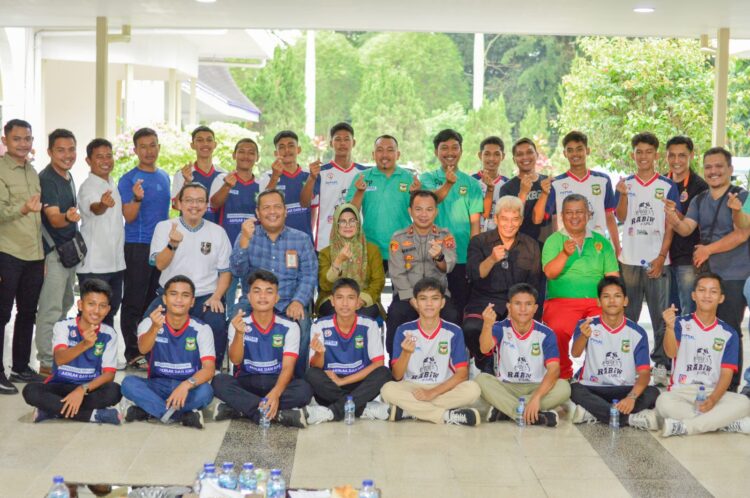 Tim Kejurda Futsal Kota Siantar, saat bersama. Foto: Istimewa.