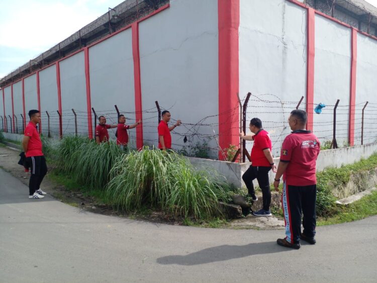 Lapas Tebing Tinggi cek kondisi Kawat Berdiri. Foto: Humas Lapas.