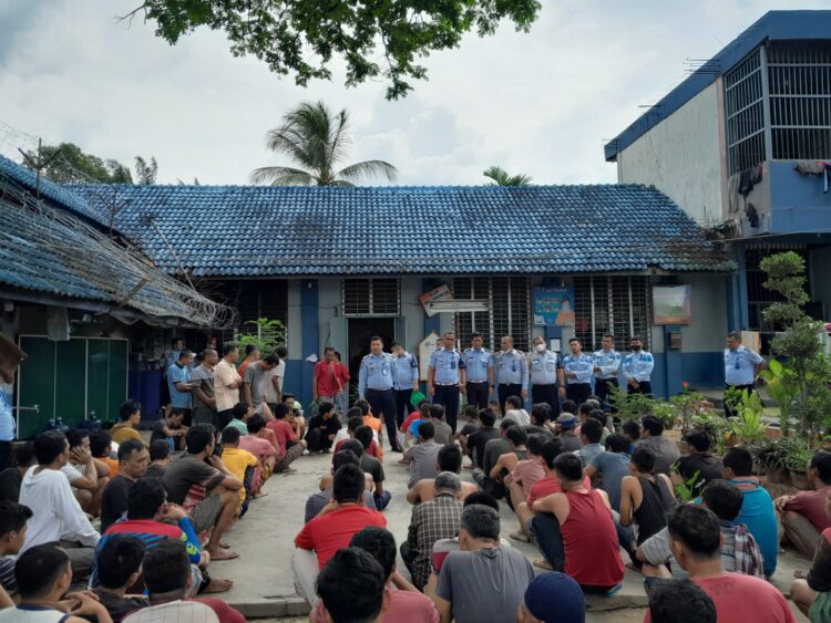 Razia Insidentil kepada tahanan Lapas Tebing Tinggi. Foto: Dok Lapas Tebing Tinggi.