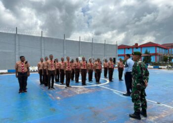 Warga Binaan Pemasyarakatan Lapas Kelas IIA Pematang Siantar saat latihan baris-berbaris. Foto: Dok Lapas.