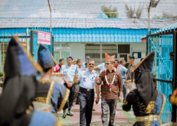 Bane Raja Manalu saat tiba di Rutan Kelas IIB Sidikkalang. Foto: Dok. Istimewa.