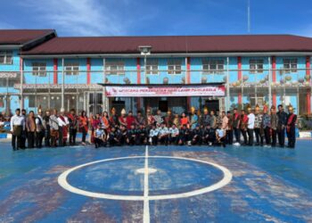 Foto bersama usai melaksanakan Upacara Hari Lahir Pancasila. Foto: Dok. Lapas Narkotika Pematang Siantar.