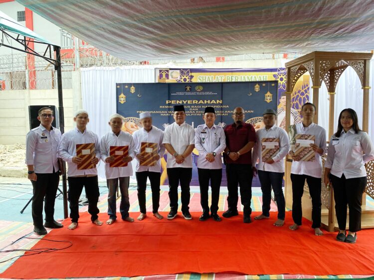 Lapas Lubuk Pakam usai melakukan Sholat Idul Fitri. Foto: Istimewa.